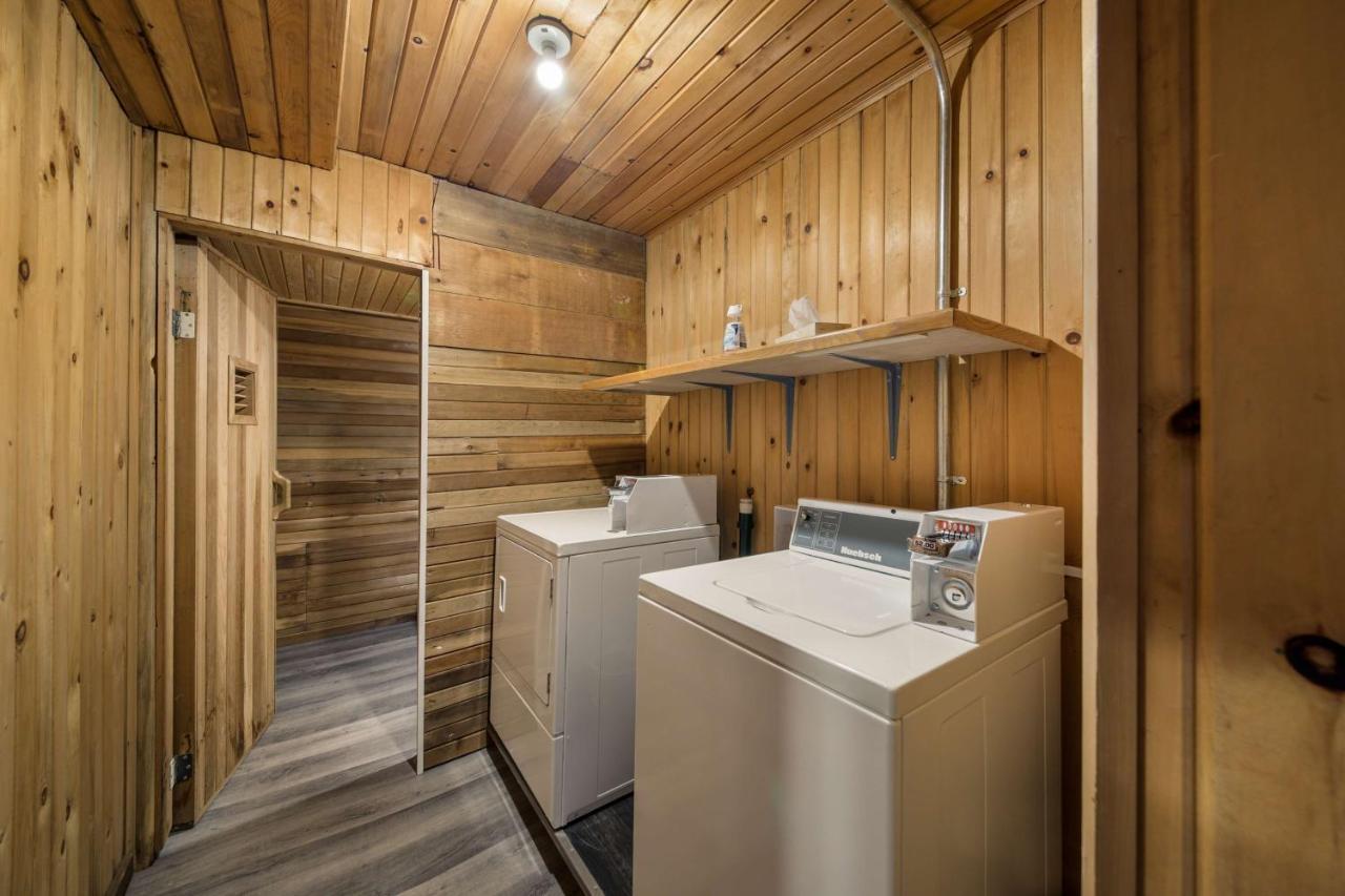Stoke Hotel Surestay Collection By Best Western Revelstoke Zewnętrze zdjęcie