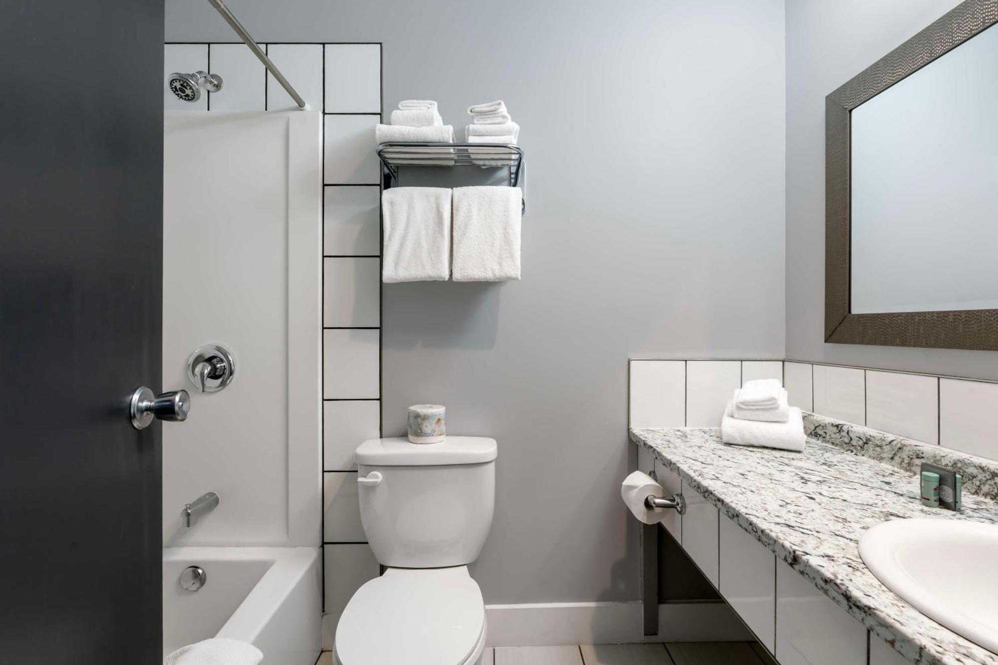 Stoke Hotel Surestay Collection By Best Western Revelstoke Zewnętrze zdjęcie